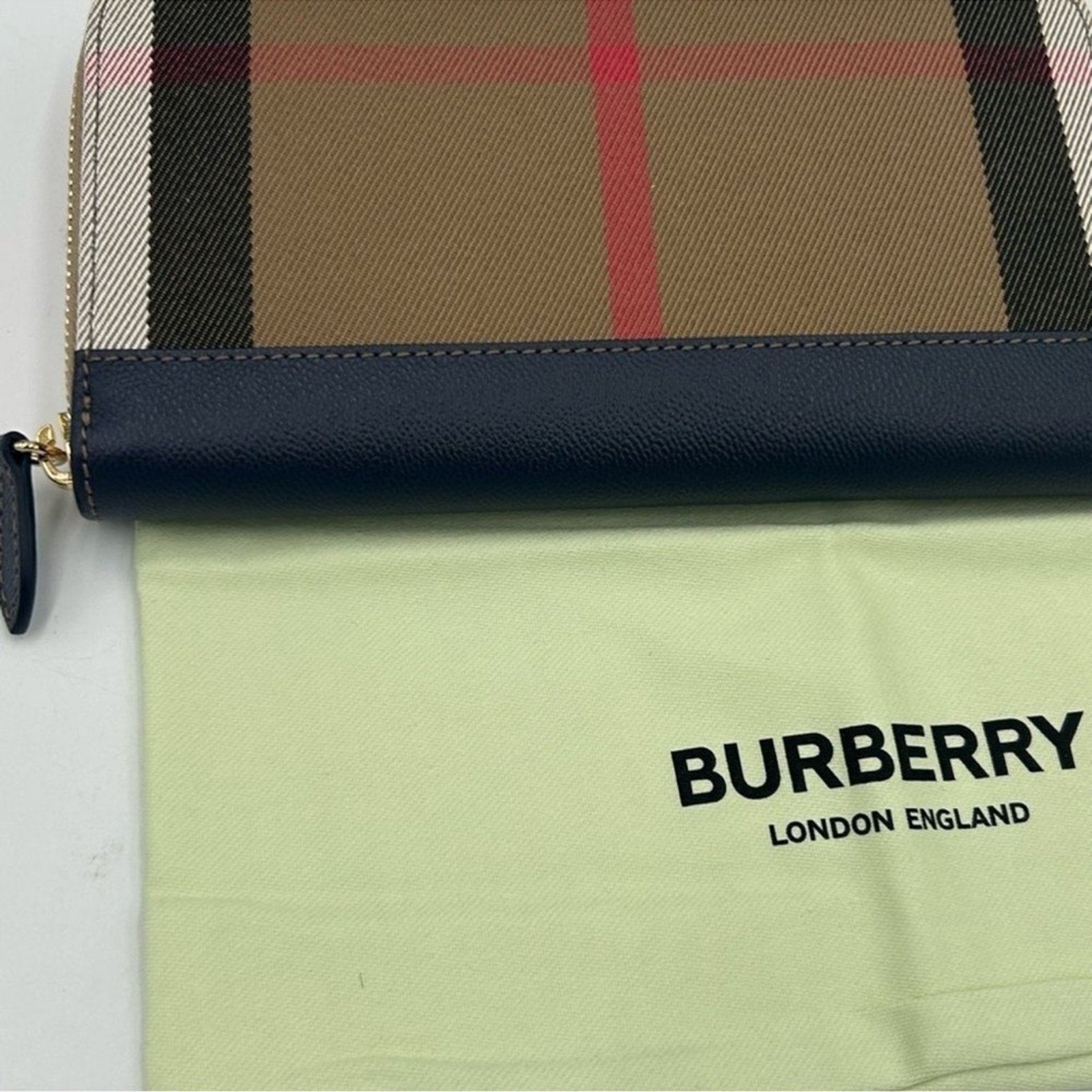 Women's Burberry Iconic Nova Check long zip around wallet made in Italy