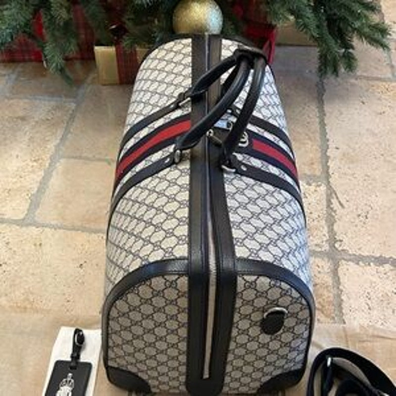 Gucci Savoy, GG Supreme large duffel bag made in Italy NWT