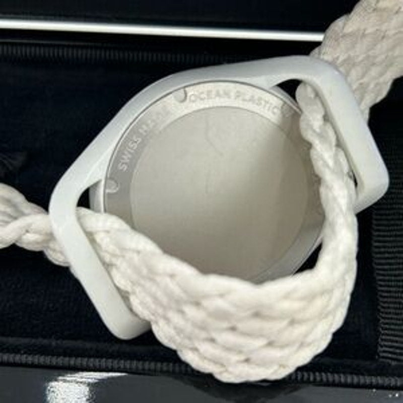 Men's Tom Ford ocean plastic 40 mm quartz watch made in Switzerland