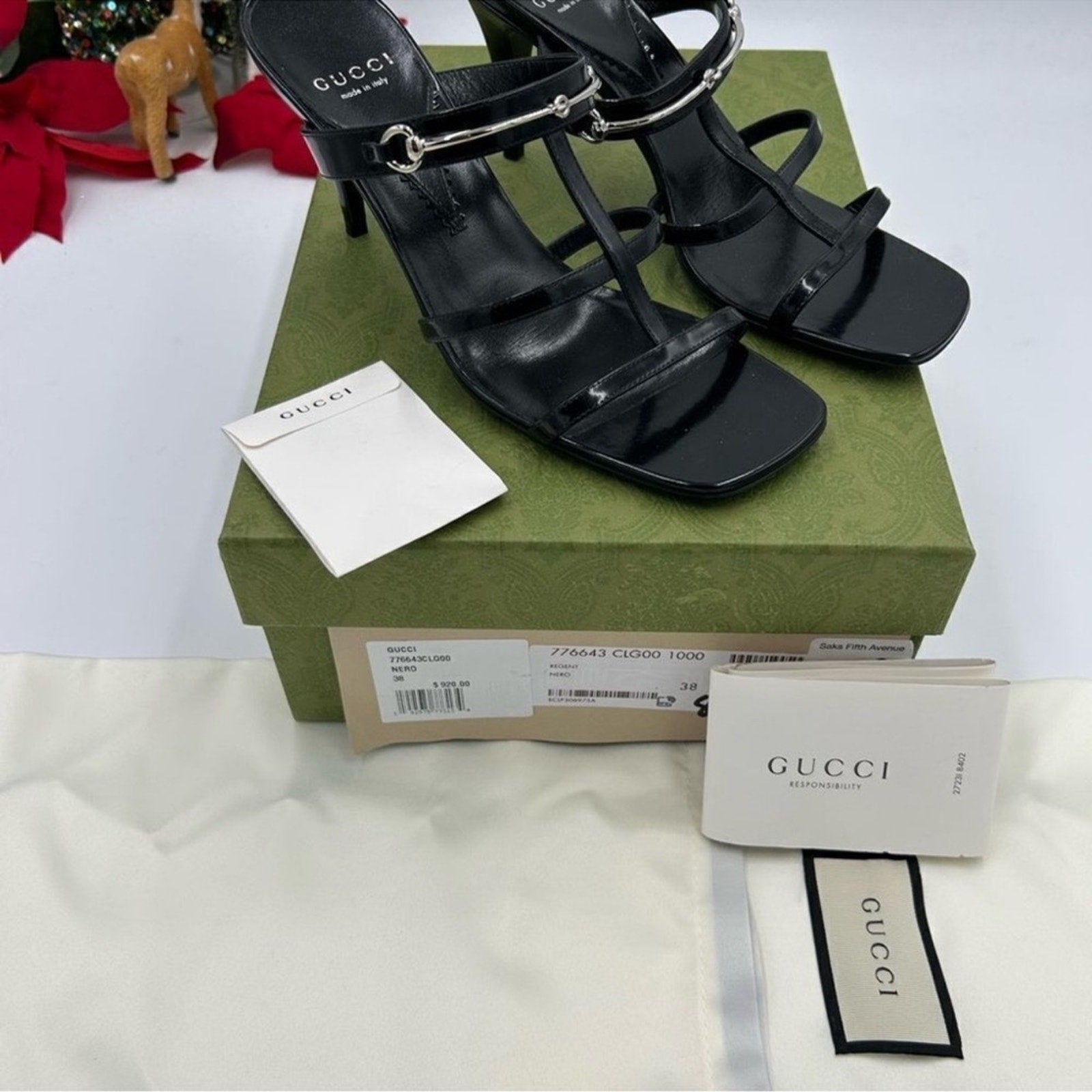 Women's Gucci, leather Horsebit sandals 
Size 38 
Made in Italy