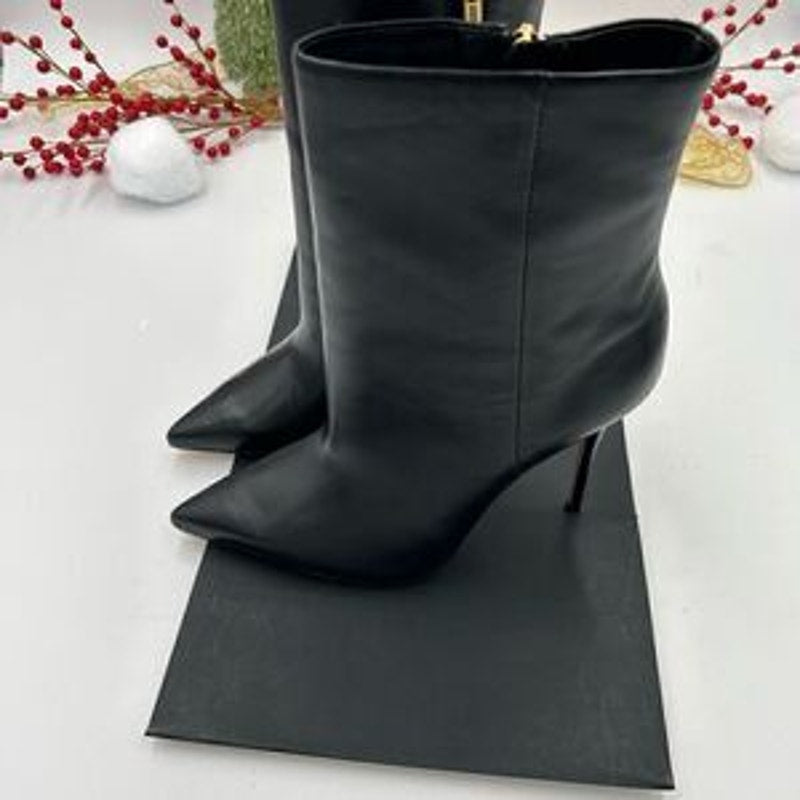 Women’s Schutz black soft leather ankle boots size 40 made in Brazil