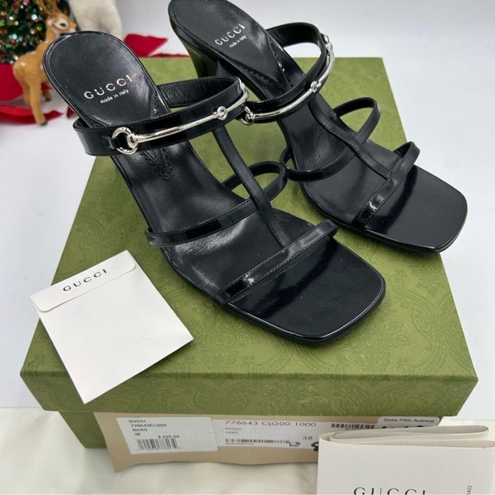 Women's Gucci, leather Horsebit sandals 
Size 38 
Made in Italy