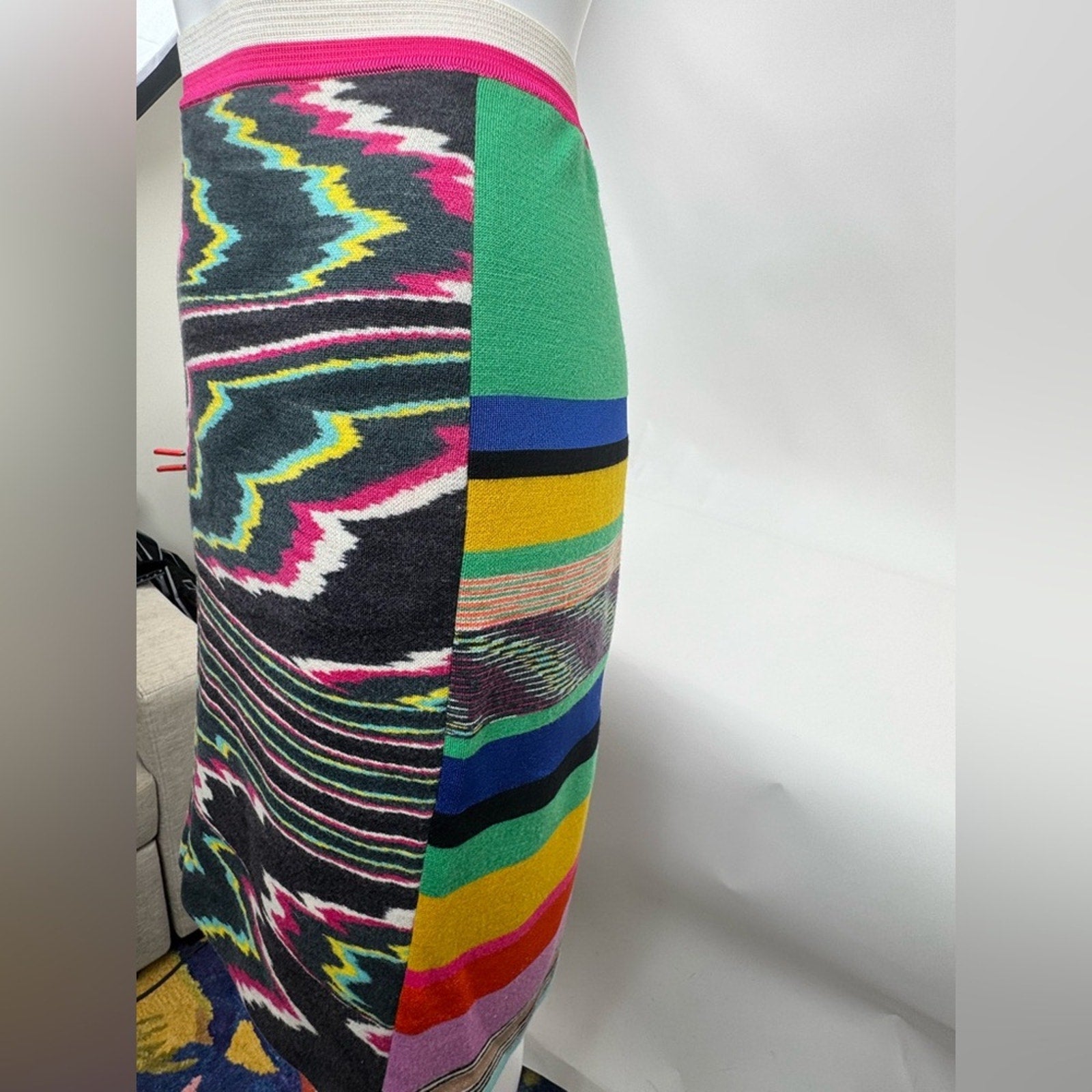 Missoni flame stitch set, cotton fabric top Size 10, Skirt Size 8 RUNS LARGE