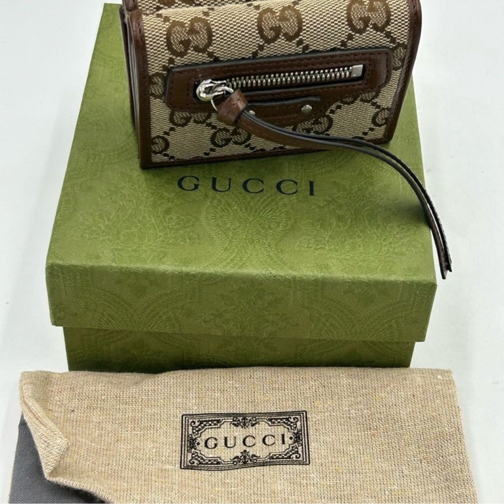 Unisex Gucci, X Balenciaga collab wallet. Trifold 
made in Italy