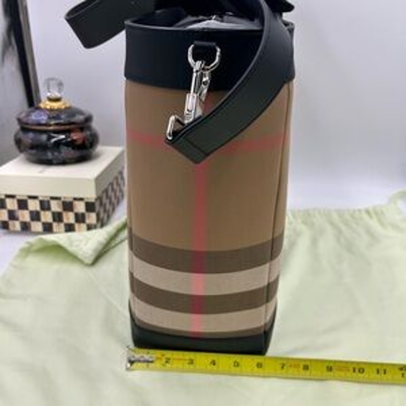 Women's Burberry Ormond giant leather check tote bag made in Italy NWT