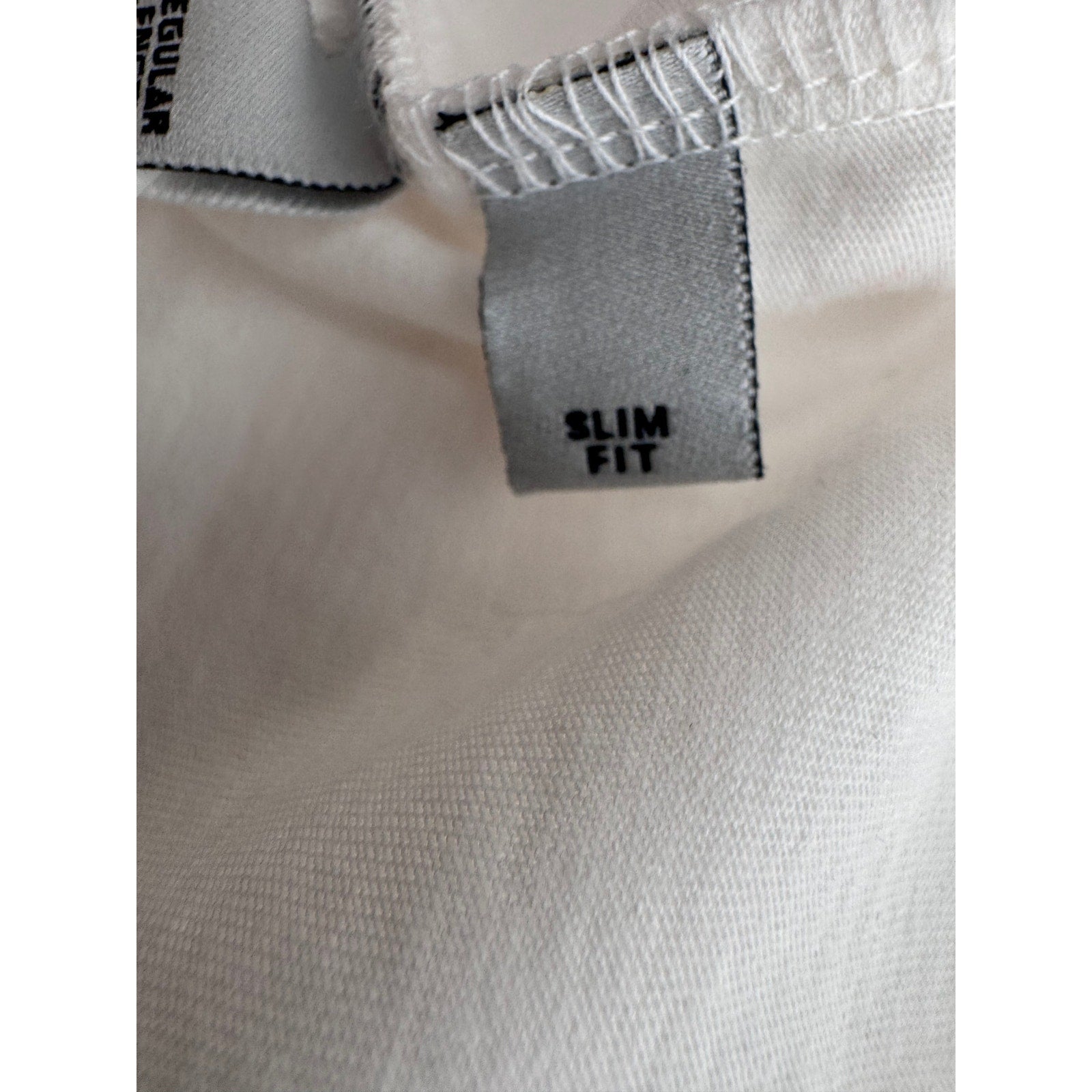 Men's Neil Barrett NWT White "A Kind Of Red" Graphic Short Sleeve T-Shirt Size L