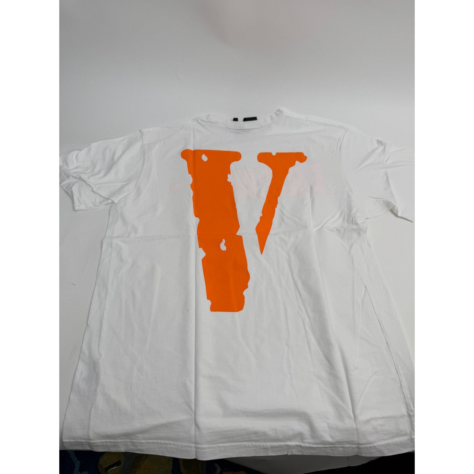 Men's Vlone x Friends NEW White and Orange Short Sleeve T-Shirt Size XL