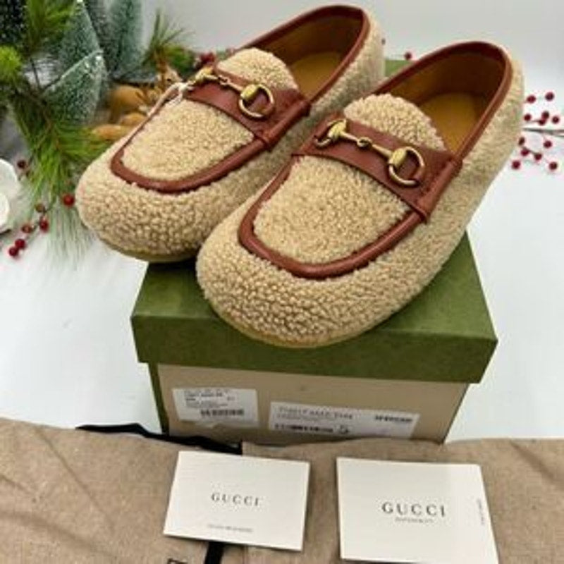 Men’s Gucci Horsebit ivory wool  loafers size 9.5 made in Italy.