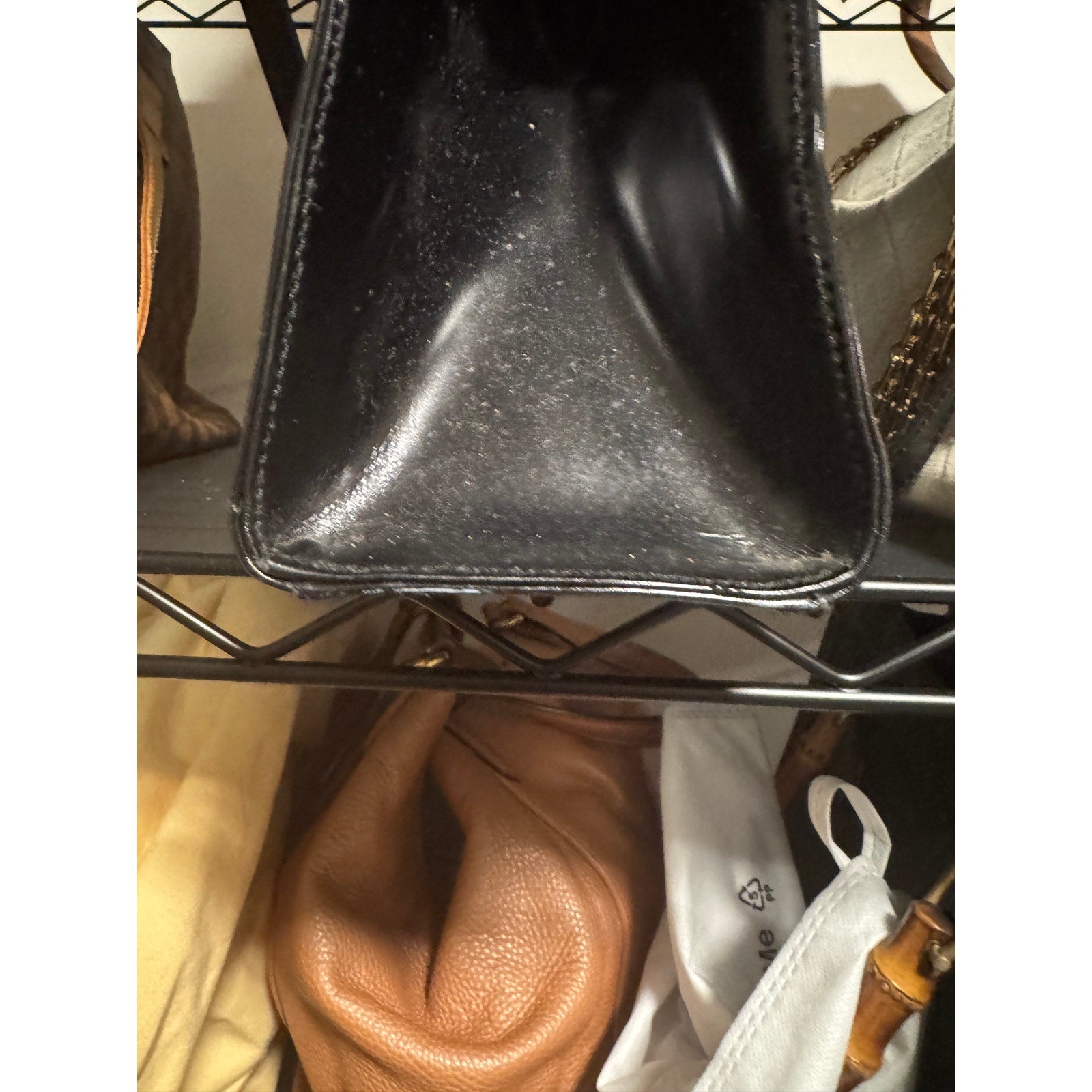 Gucci Vintage Black Leather Structured Kiss Lock Shoulder Bag