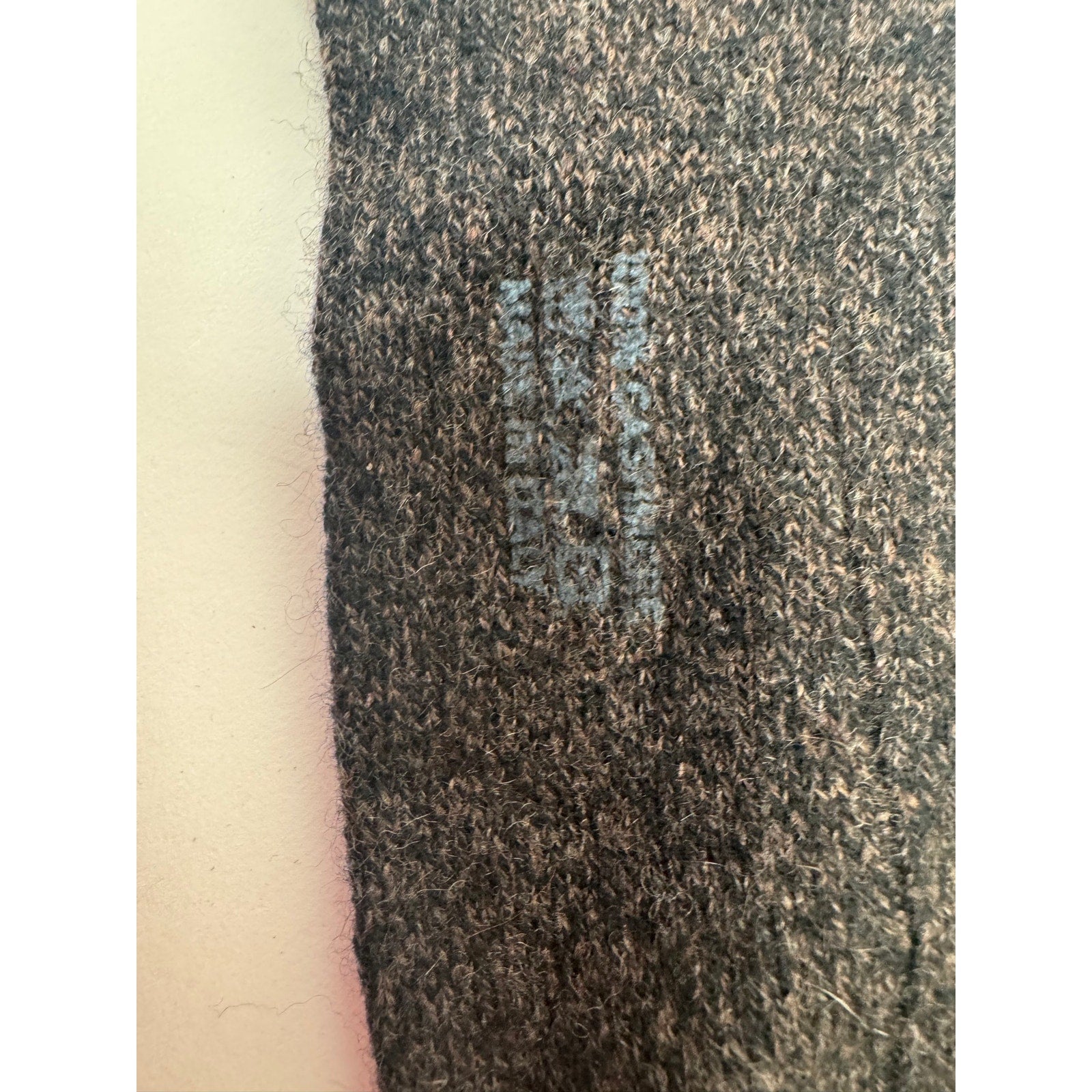Tom Ford Men's NWT 100% Cashmere Socks – Size Small