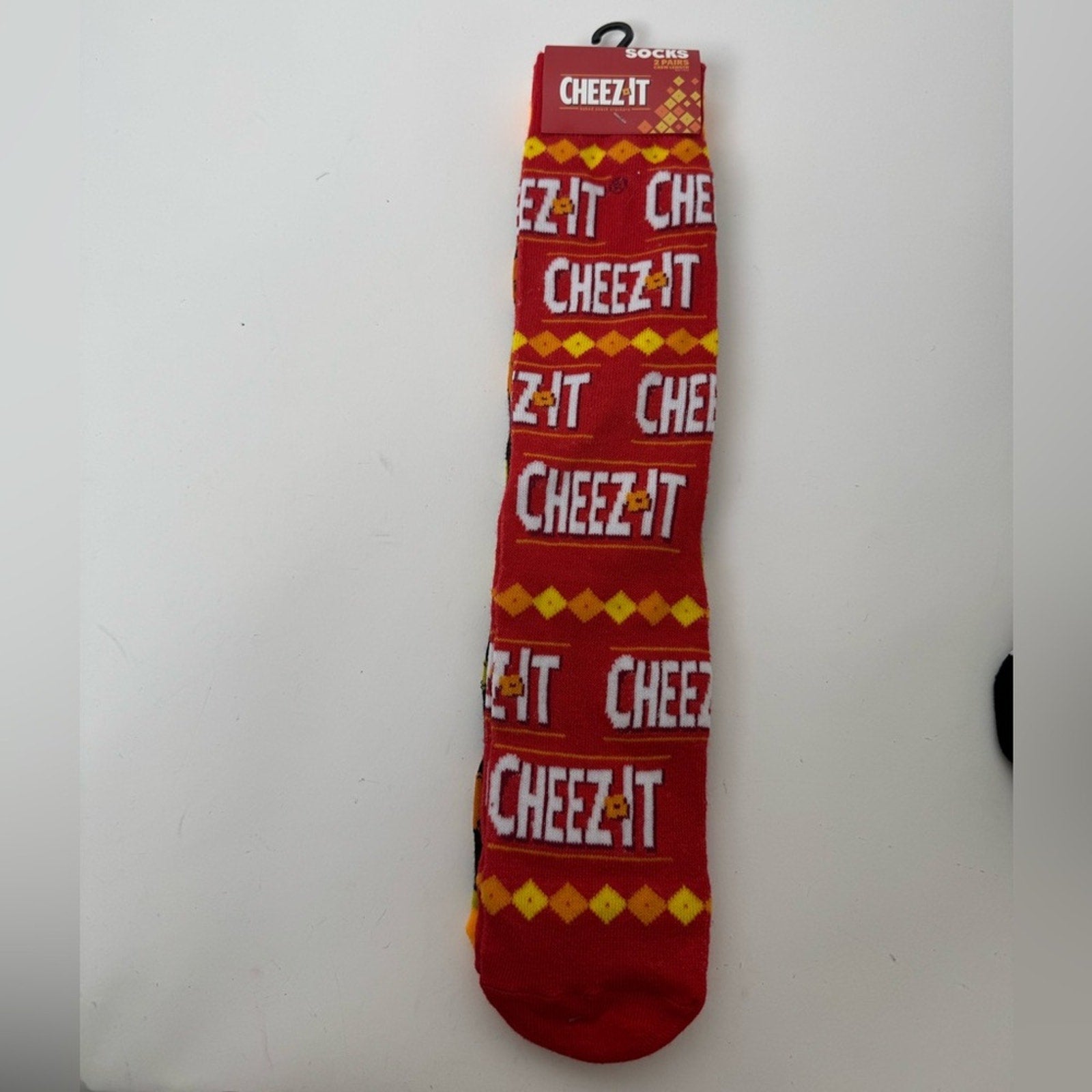 Cheeze It socks 2 pack men’s size 8-12