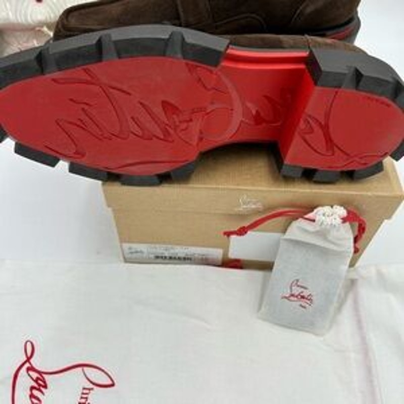 Men's Christian Louboutin, our Georges brown suede lace up shoes size 43