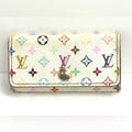 Women, Louis Vuitton Takashi, Murakami monogram
Key case w/snap closure/vintage