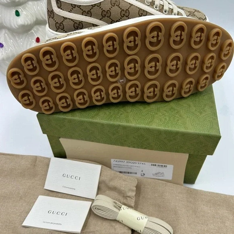 Men's Gucci GG canvas low top platform sneaker size 9, made in Italy