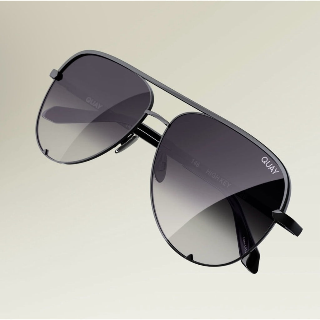 QUAY, HIGH KEY NWOT’s aviator style, Unisex black w/black gradient lenses