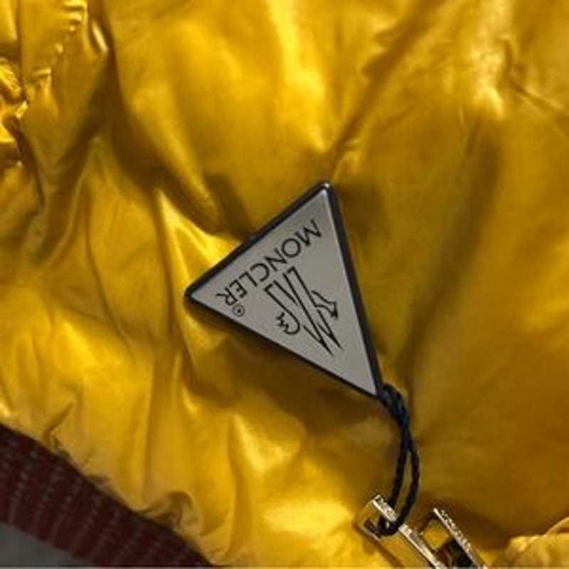 Moncler men's down Quilted Vest cinched waist, and drawstring Tie size 1