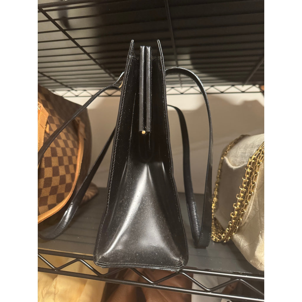 Gucci Vintage Black Leather Structured Kiss Lock Shoulder Bag