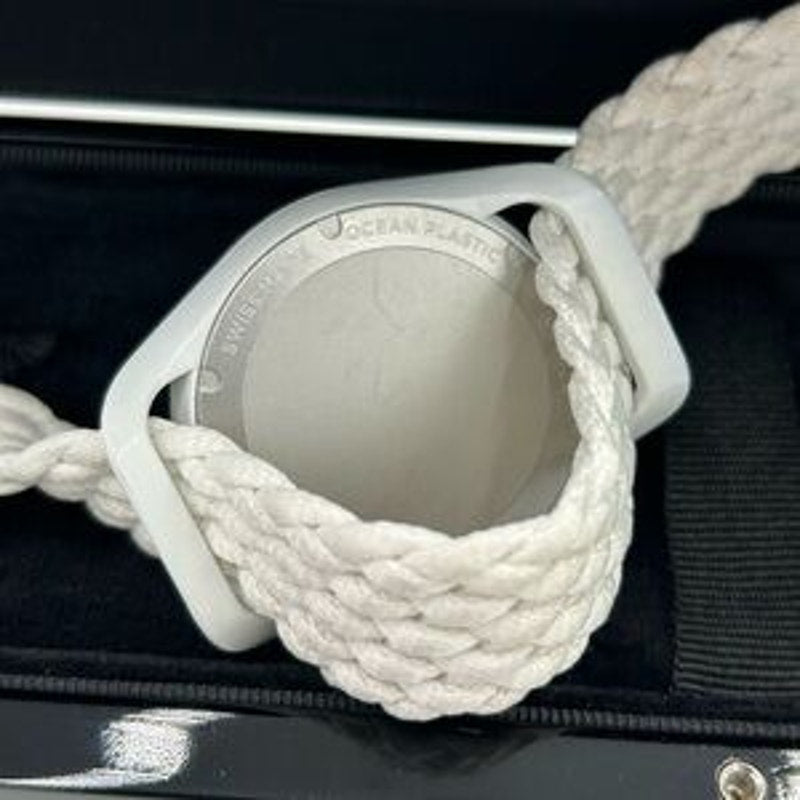 Men's Tom Ford ocean plastic 40 mm quartz watch made in Switzerland