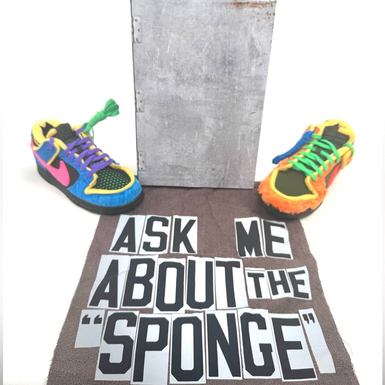 MENS NIKE  CPFM SWAMP SPONGE DUNK
PHOTO BLUE/DIGITAL PINK, M 8.5 -W 10
DS-OG ALL