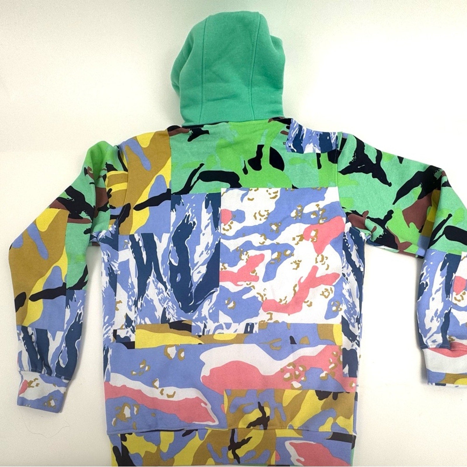 Men’s Jeff Staple pigeon/multicolored hoodie Size S (fits like a M) NWT’s Archive