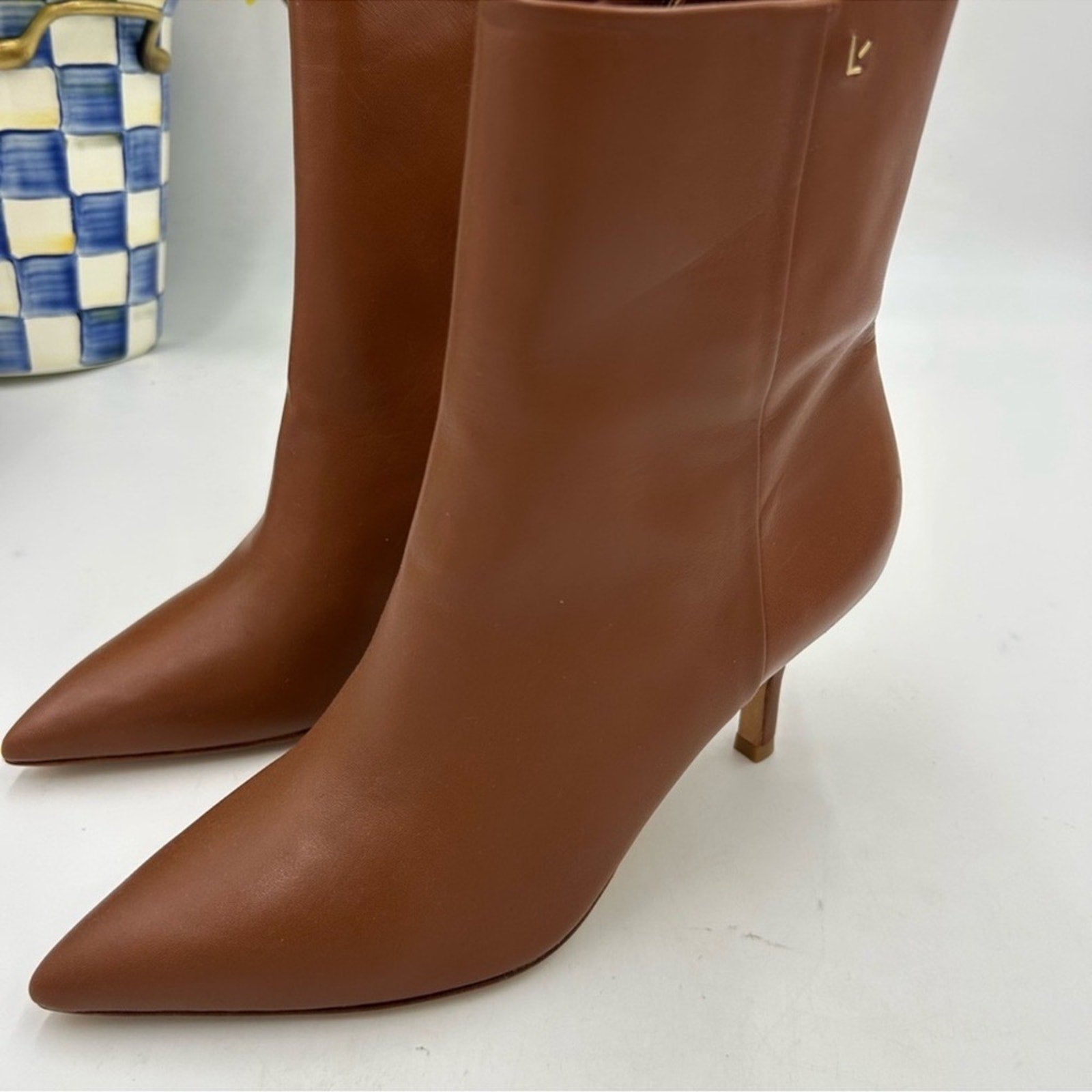 Women's Larroude Kate mini ankle boots size 7.5 made in Brazil