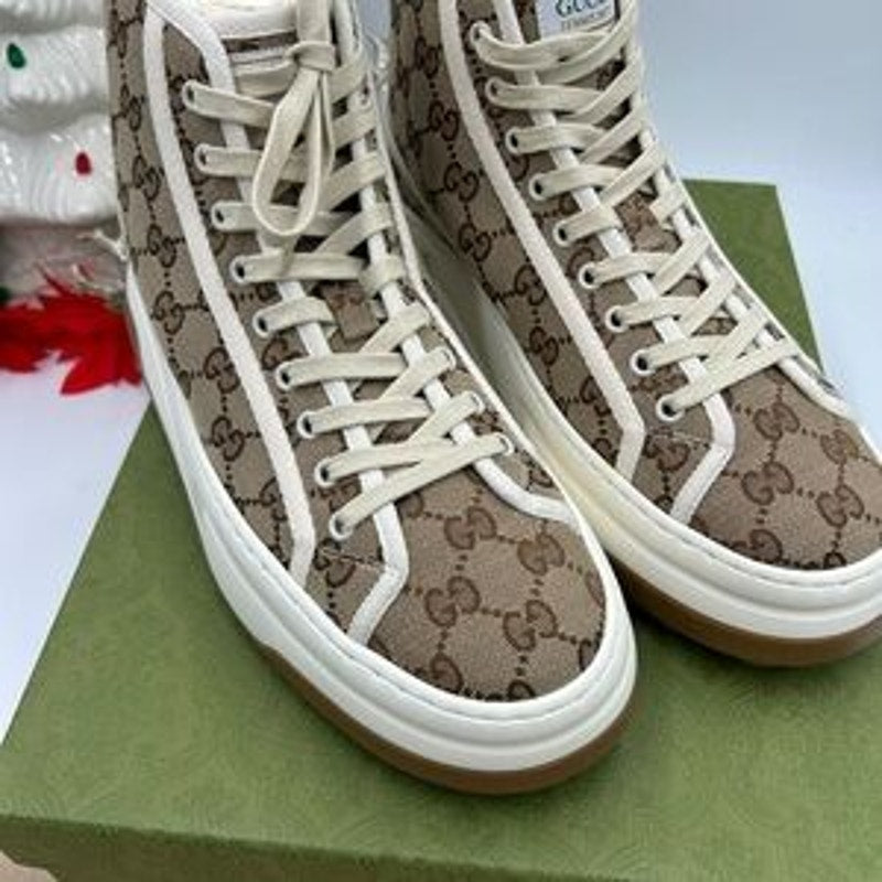 Men's Gucci interlocking G high top sneakers size 8, made in Italy