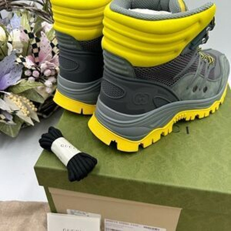 Men’s Gucci lace up boots size 10 made in Italy