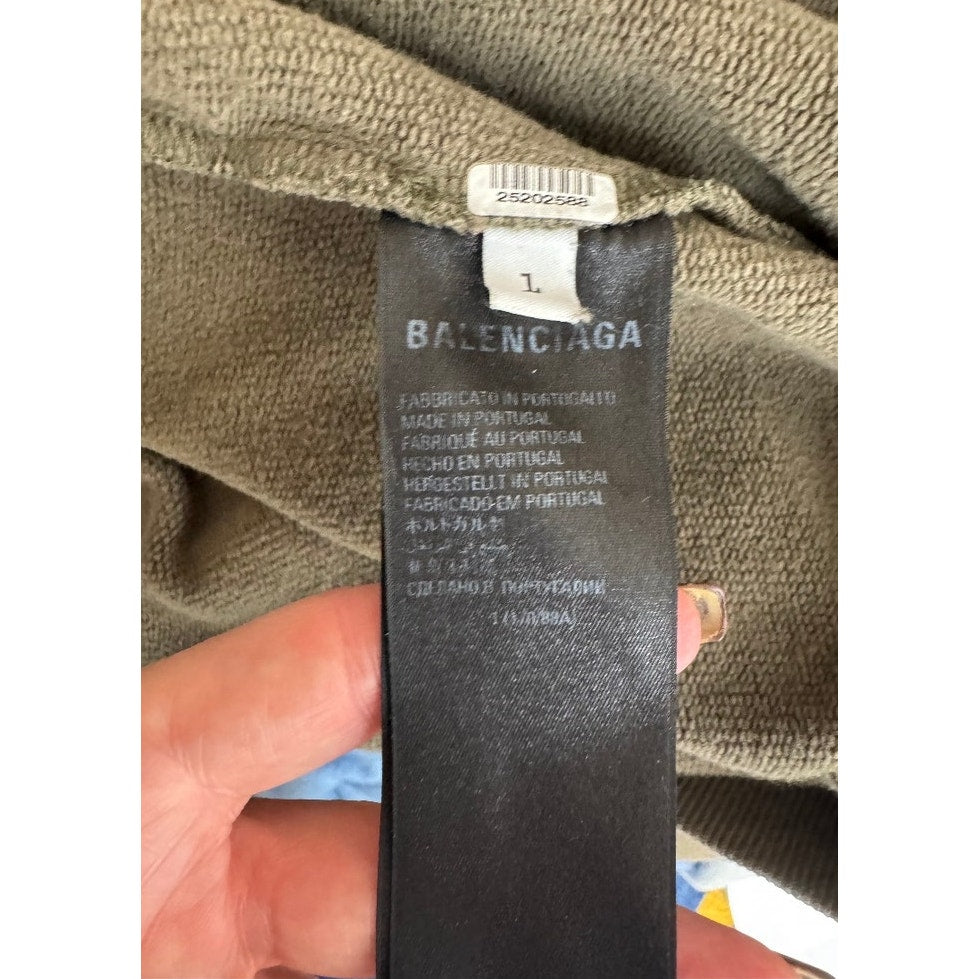 Men’s Balenciaga olive hoodie, large New without tags
Strike 1917 cotton hoodie