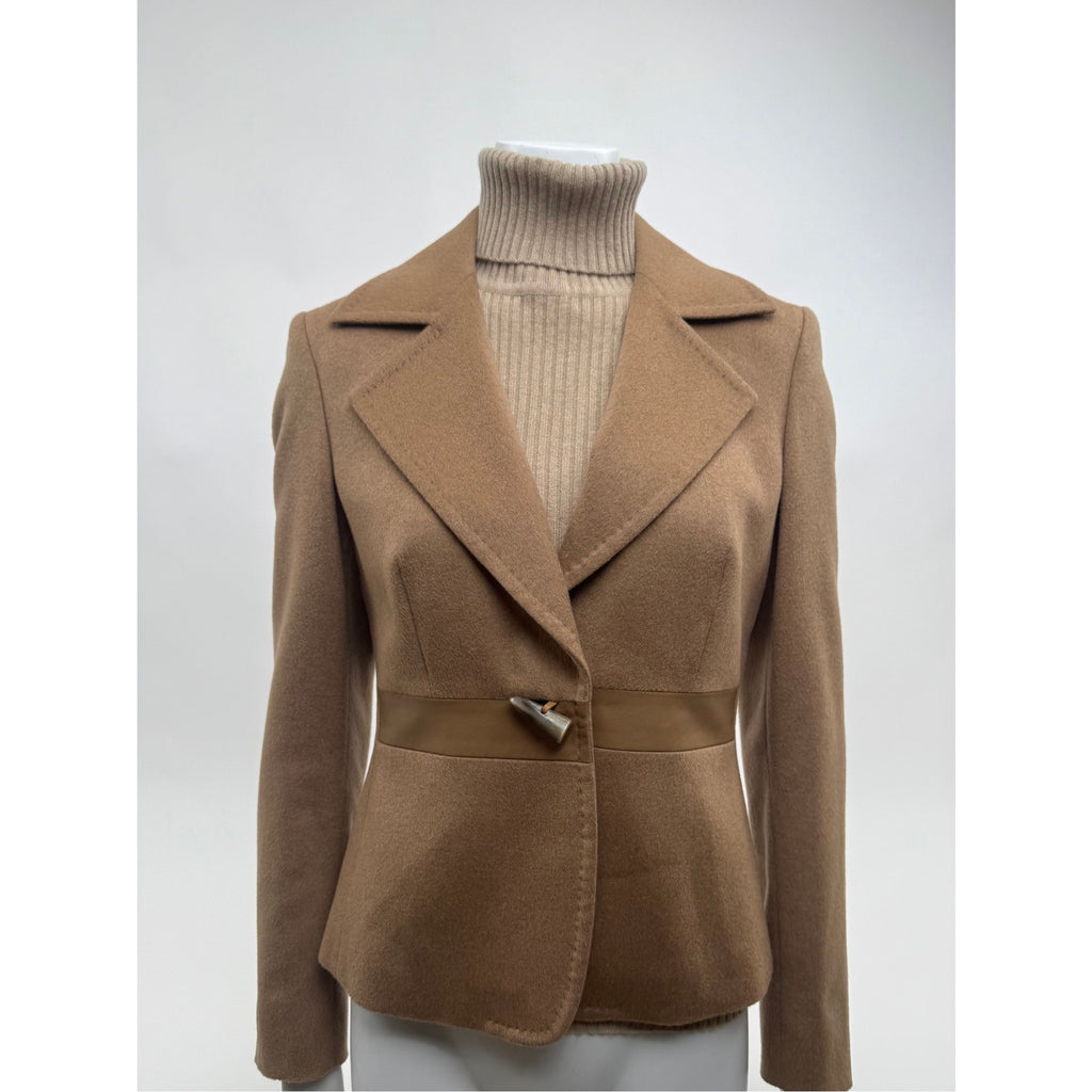 Max Mara Cashmere Notch Collar Blazer Jacket – Size 8 – Horn Toggle Closure