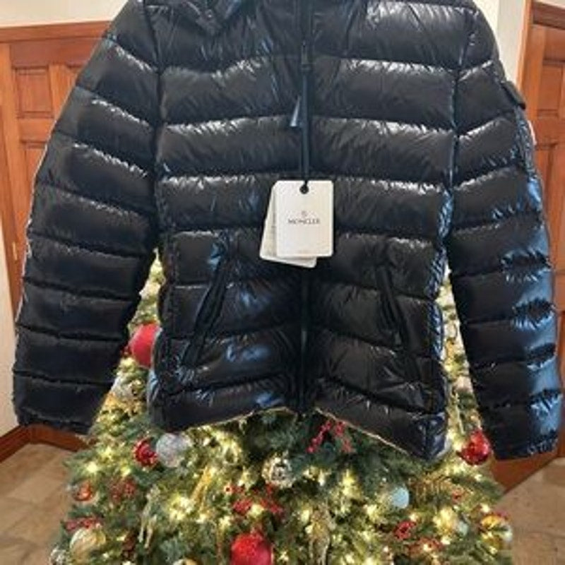 Women's Moncler Bady short down puffer jacket size 5/XL NWT
