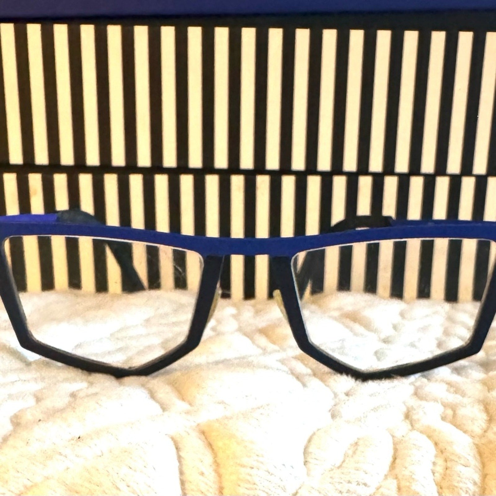 Anne et Valentin Blue and Black Geometric Titanium lightweight sturdy frames