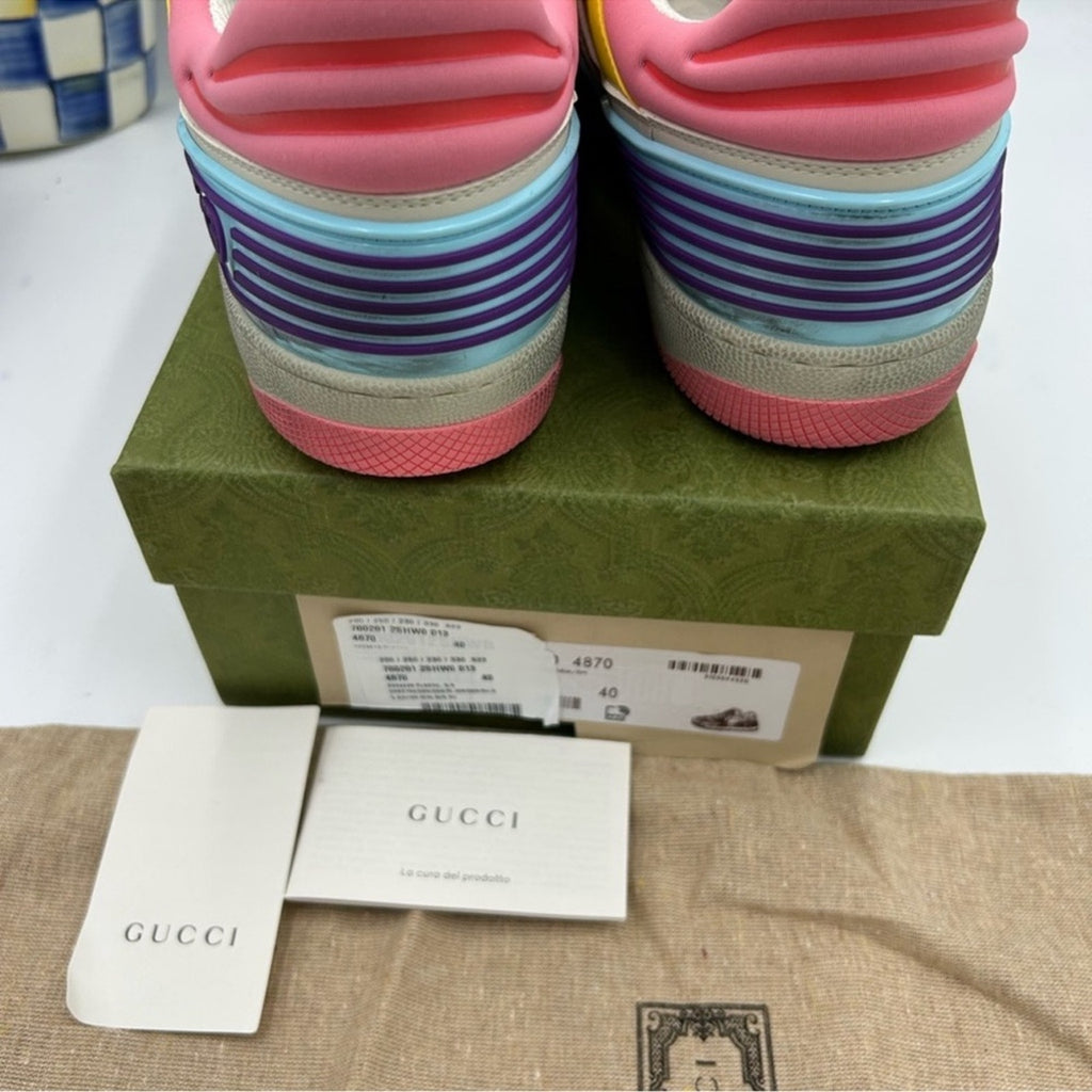 Women's Gucci basket, distressed, low top leather sneakers size 40 made in Italy