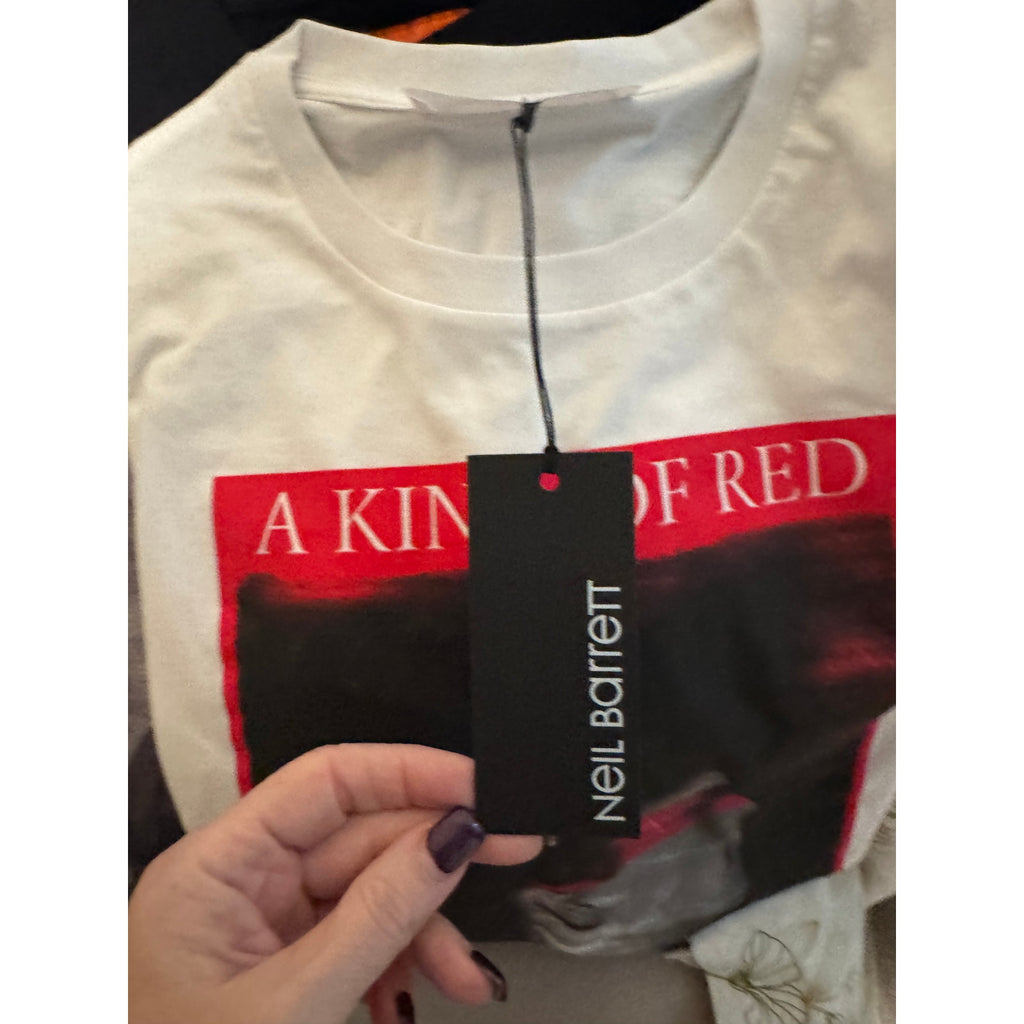 Men's Neil Barrett NWT White "A Kind Of Red" Graphic Short Sleeve T-Shirt Size L