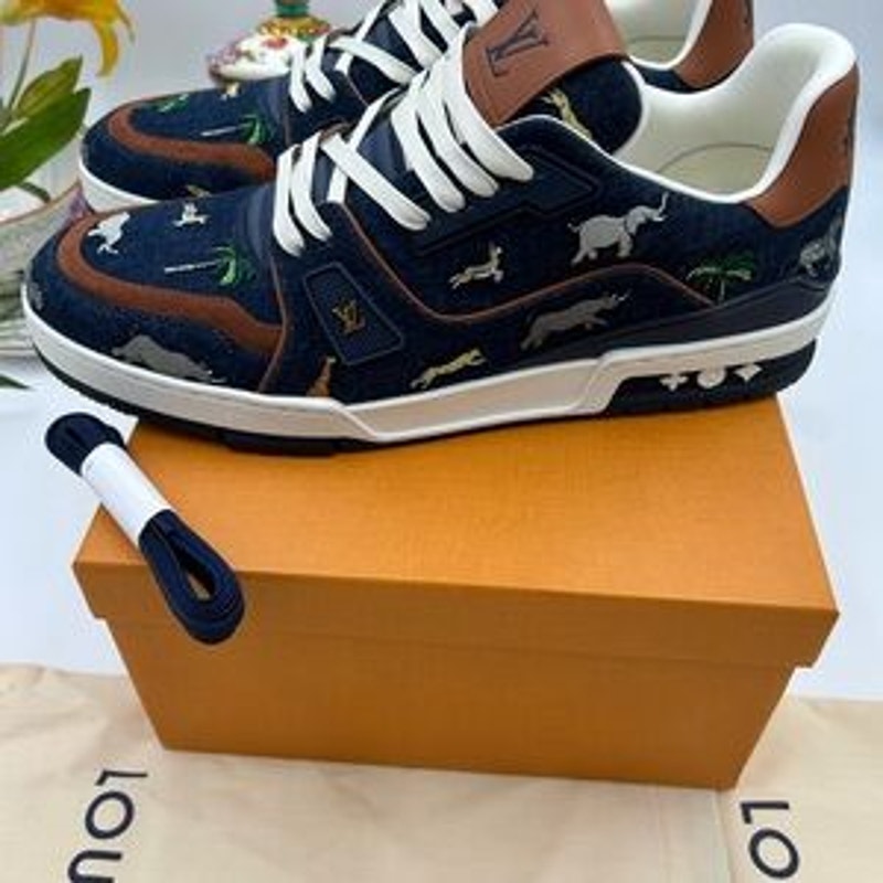 Men's Louis Vuitton LV X the DARJEELING limited edition trainer size 11 fits 12
