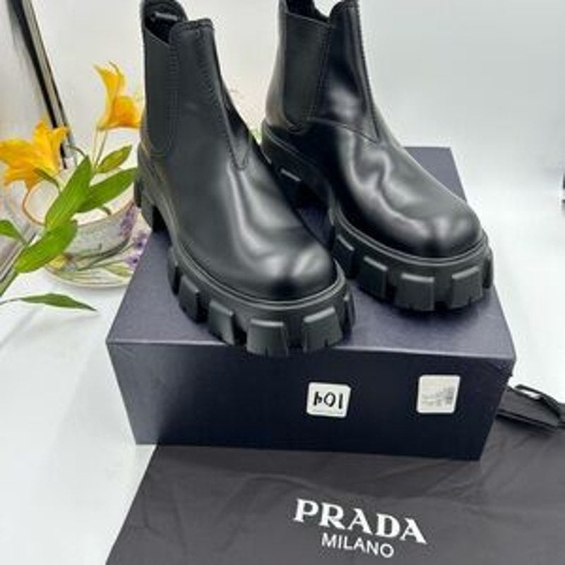 Men's Prada MONOLITH leather Chelsea boots size 11 made in Italy