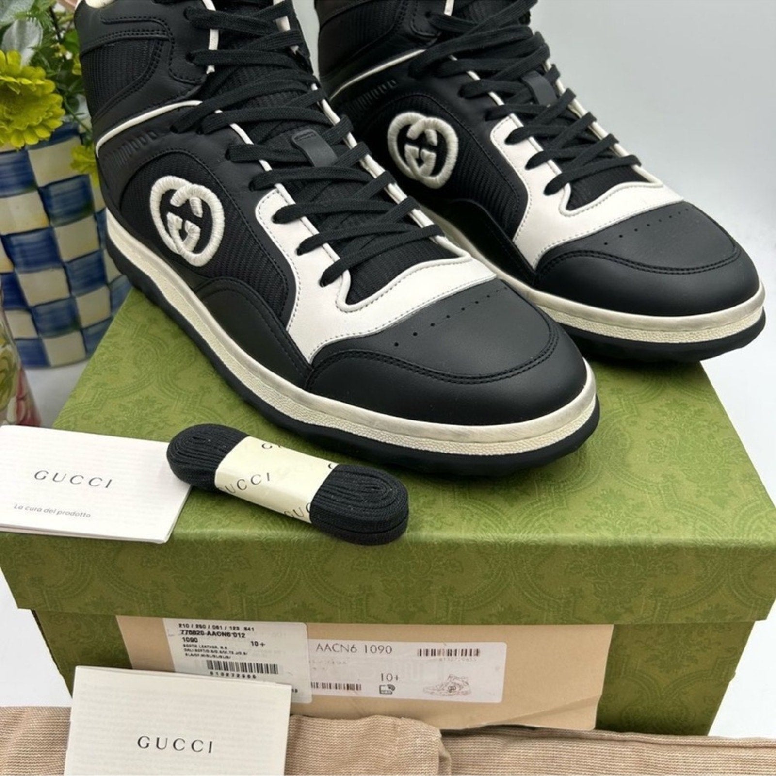 Men's Gucci Mac 80 high top leather sneakers
Size 10.5 
Made in Italy