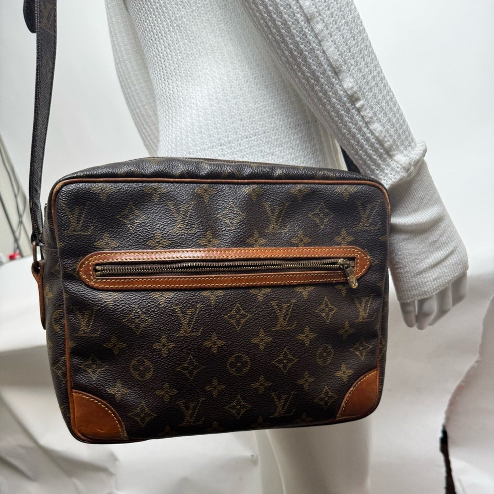 Louis Vuitton Brown Monogram Potomac top zip shoulder bag with adjustable strap