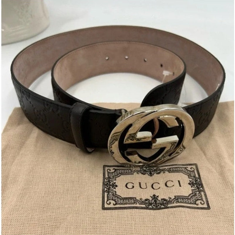 Men's Gucci signature leather embossed interlocking G buckle belt size 38/95 cm