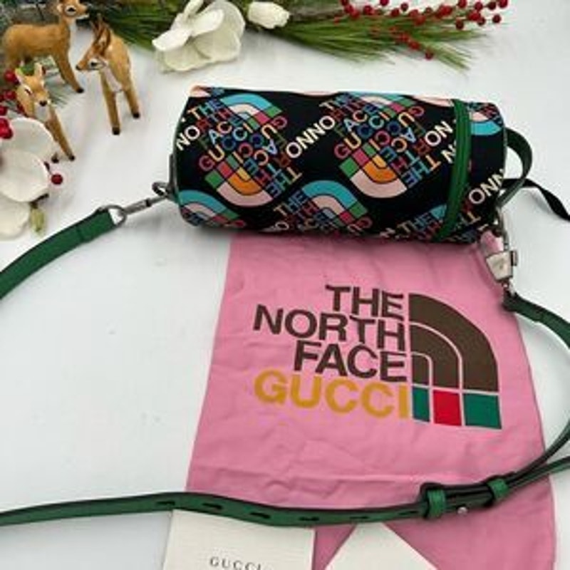 Gucci X North face shoulder bag made in Italy