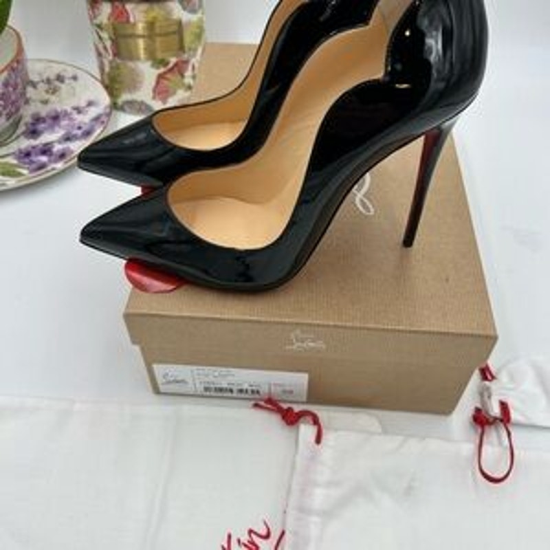 Women's Christian Louboutin hot chick 100 patent leather pumps size 39