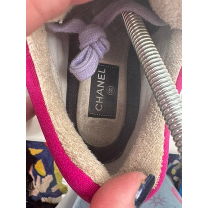 Chanel CC Logo Suede Runner Sneakers G34360 – Size 37 – Made in Italy