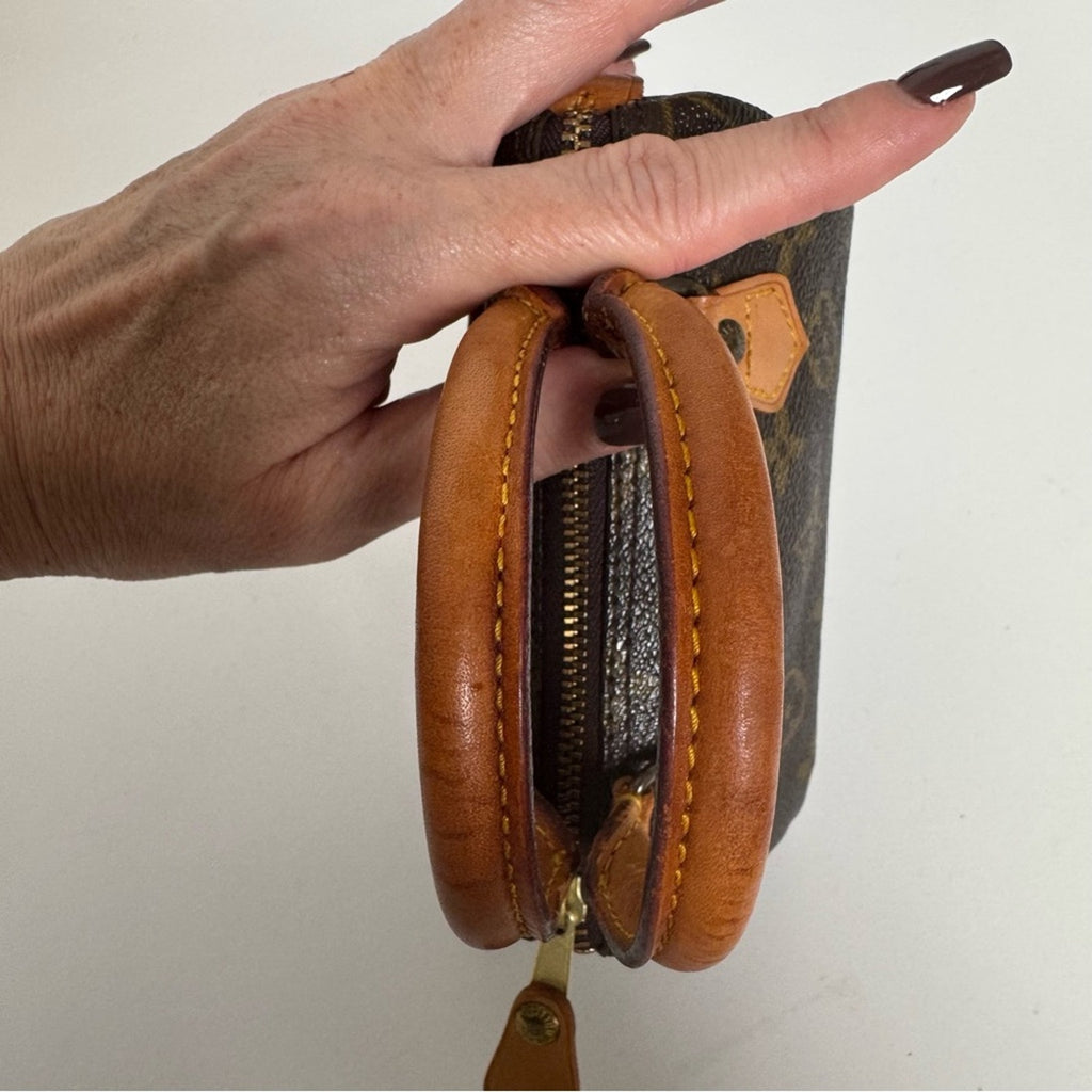 Louis Vuitton Monogram Mini Speedy HL
Replacement tab, branded rivet, Very Clean