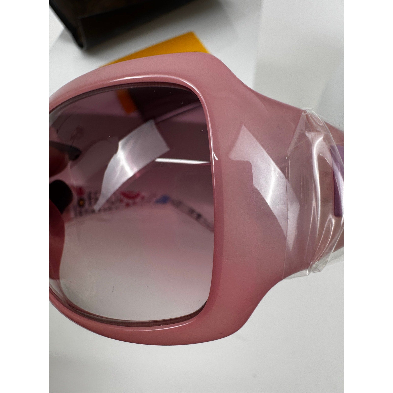 Women's Fendi NWT Pink With Graffiti Interior Sunglasses
