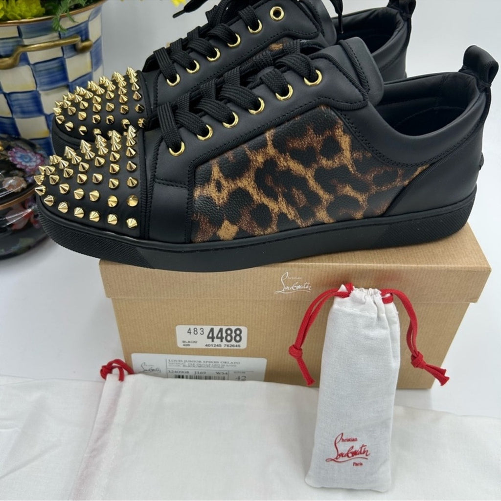 Men's Christian Louboutin, Louis Jr, spikes
Orlato flat sneakers size 42 Italy