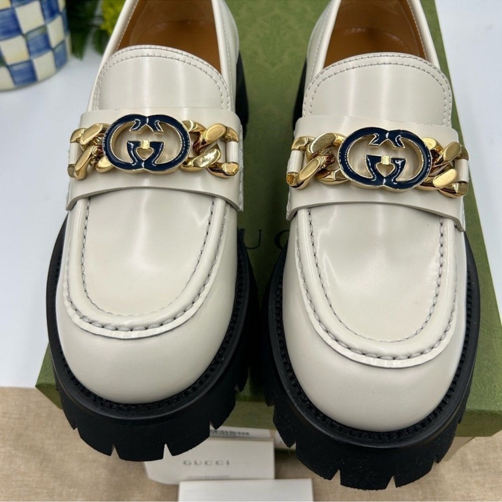 Women's Gucci interlocking GG patent leather loafers Size 40 
Made in Italy