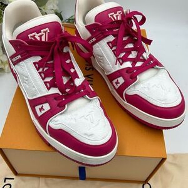 Men’s Louis Vuitton calfskin leather trainer sneakers size 11, fits 13 US