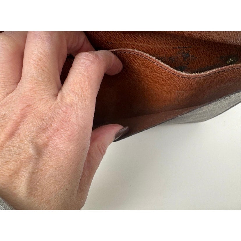 Women's Louis Vuitton Monogram Pochette Double Rabat Shoulder Bag