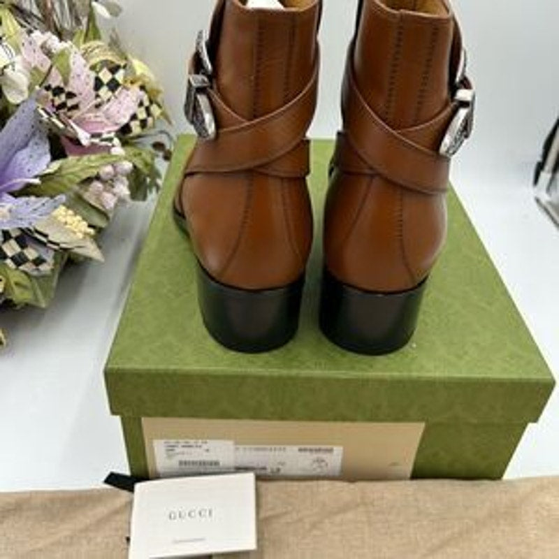Men’s Gucci, leather ankle boots with buckle size 9 made in Italy
