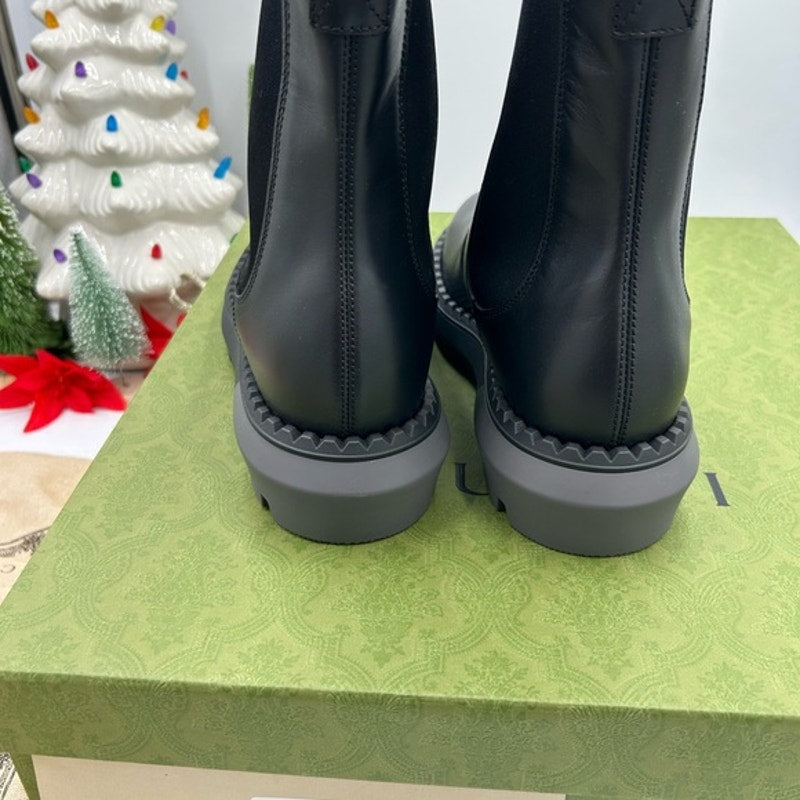 Gucci men's leather Chelsea boots size 7 fits 8 US made in Italy