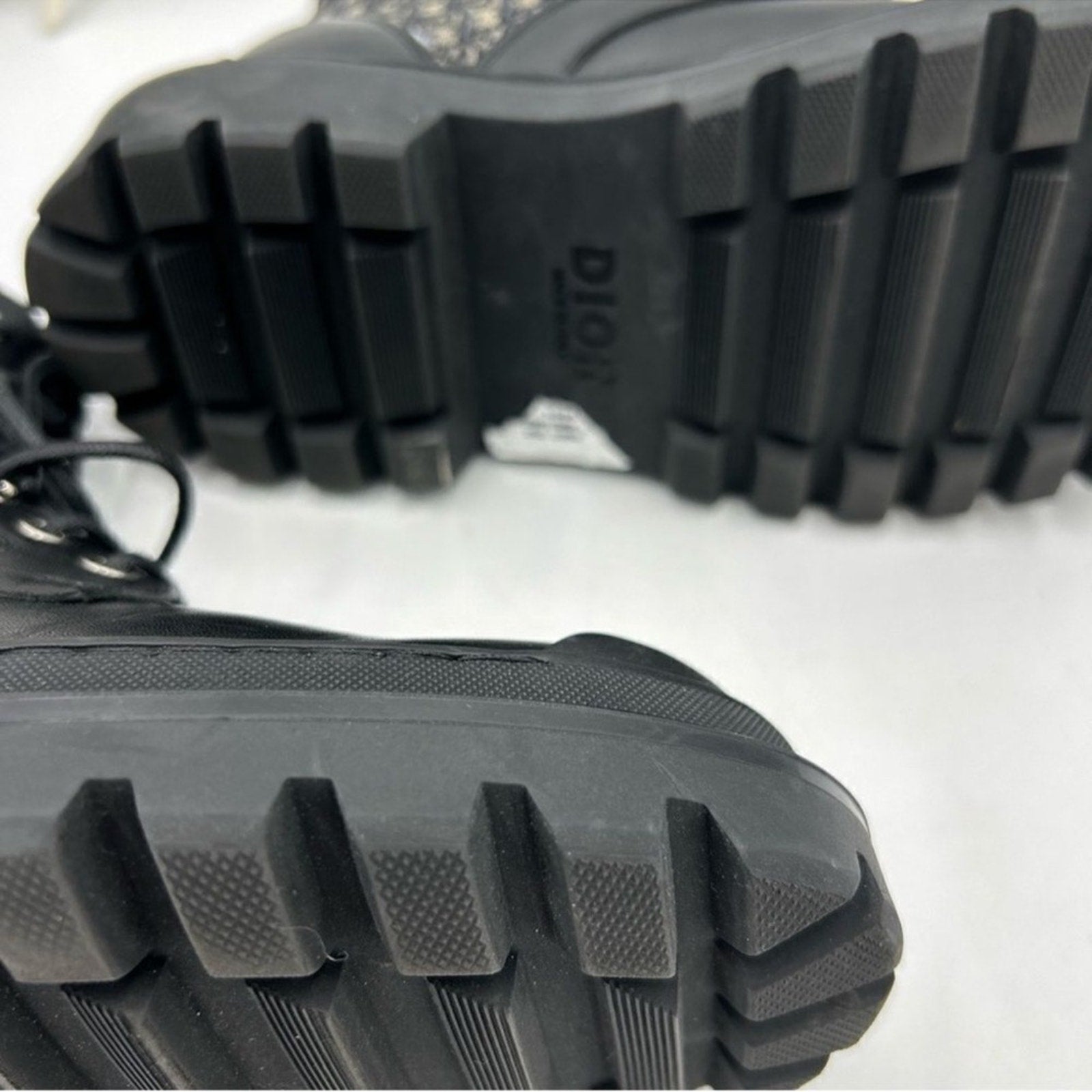 Women's Dior explorer ankle boots size 39 made in Italy